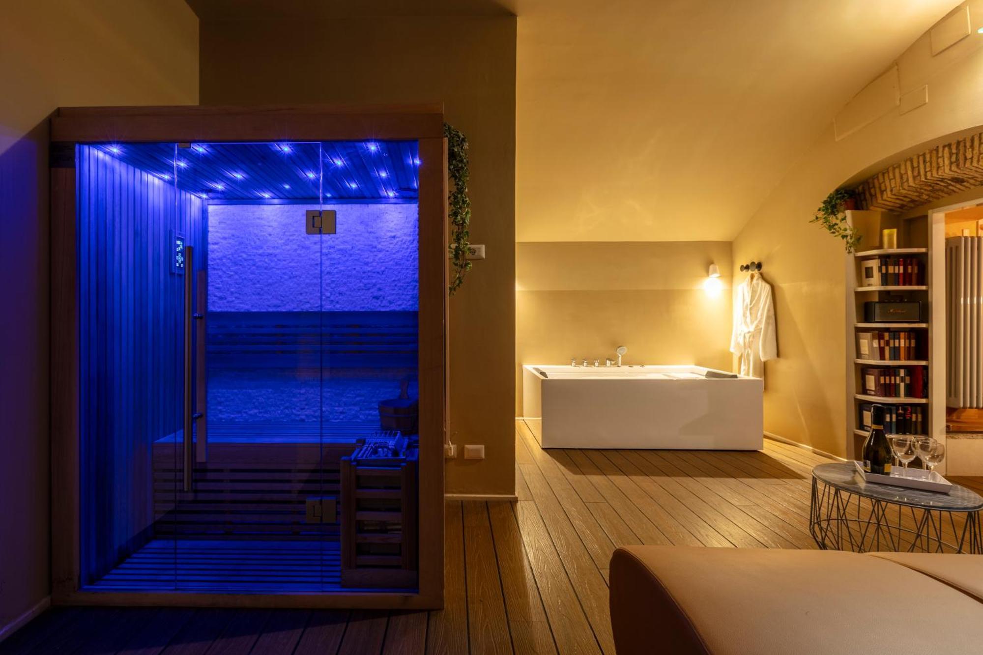 Romac Coronari With Gym, Sauna And Garden ภายนอก รูปภาพ